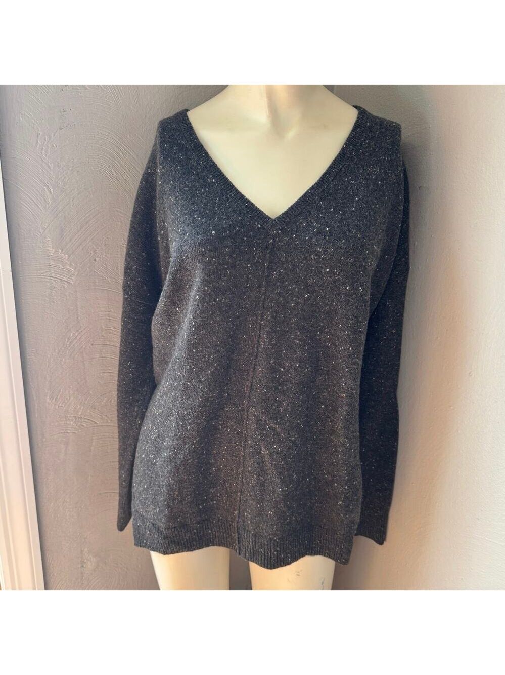 Autumn Cashmere pullover sweater subtle speckle pattern med